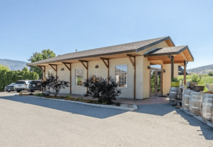 .vinAmité Winery and Wine Lounge